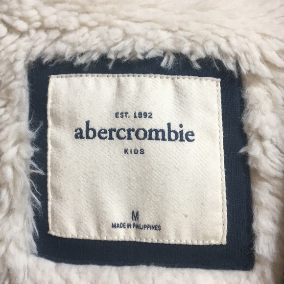 Abercrombie Kids Medium Girls Furry zip up jacket - Picture 2 of 8
